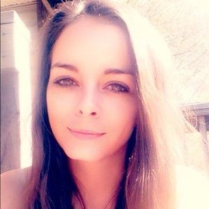 Meet your Posher, Rebecca